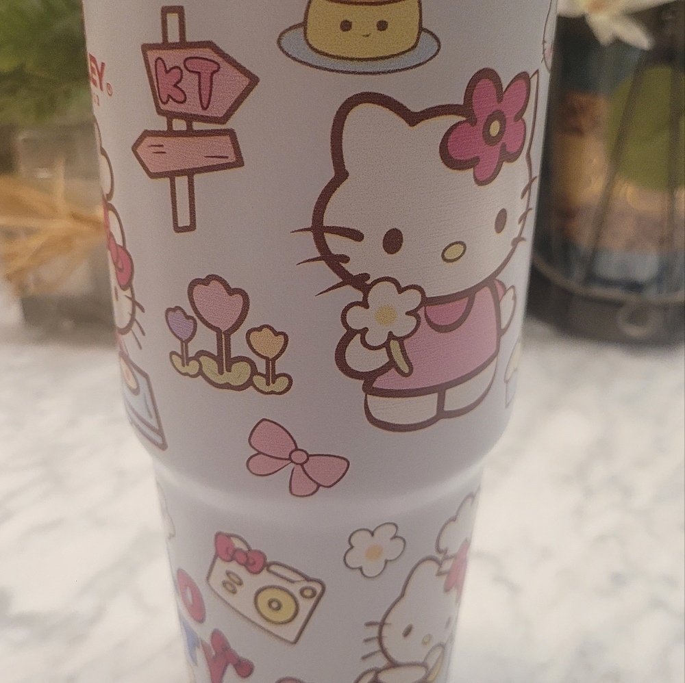 Stanley IceFlow Flip Straw 30oz Hello Kitty White Travel Tumbler With Flip Straw - Picture 4 of 10